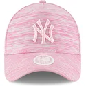 shapka-izvita-roza-snapbek-ajustable-9forty-a-frame-engineered-fit-na-new-york-yankees-mlb-ot-new-era