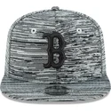 shapka-ploska-siv-snapbek-9fifty-engineered-fit-na-boston-red-sox-mlb-ot-new-era