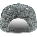shapka-ploska-siv-snapbek-9fifty-engineered-fit-na-boston-red-sox-mlb-ot-new-era
