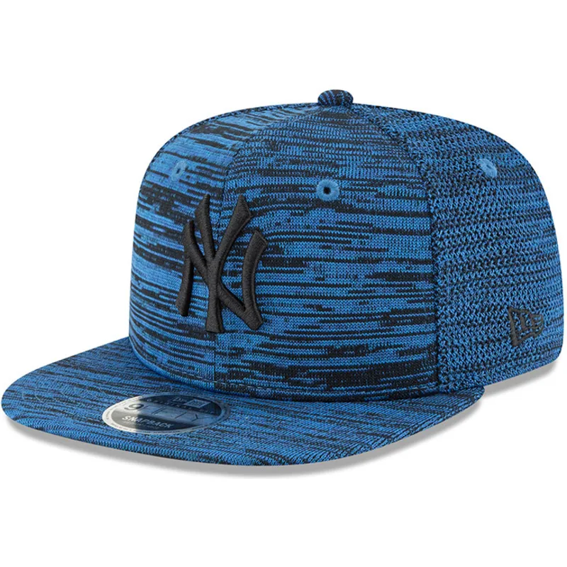 gorra-plana-azul-snapback-con-logo-negro-9fifty-engineered-fit-de-new-york-yankees-mlb-de-new-era