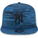 casquette-plate-bleue-snapback-avec-logo-noir-9fifty-engineered-fit-new-york-yankees-mlb-new-era