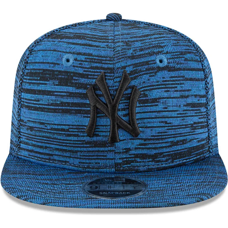 gorra-plana-azul-snapback-con-logo-negro-9fifty-engineered-fit-de-new-york-yankees-mlb-de-new-era