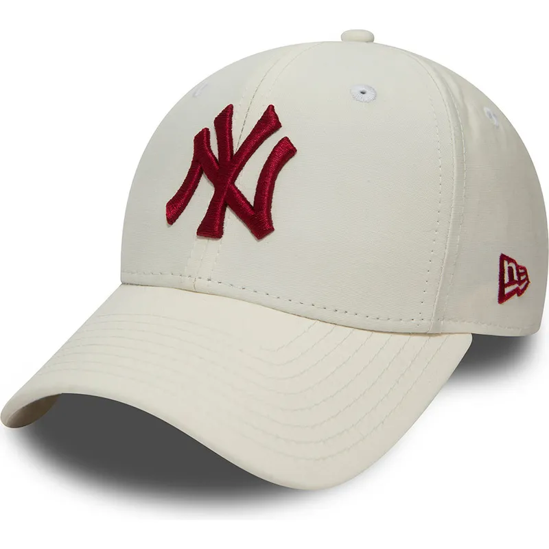 shapka-izvita-byala-snapbek-9fifty-nylon-pre-curved-fit-na-new-york-yankees-mlb-ot-new-era