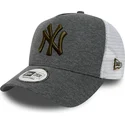 new-era-mlb-new-york-yankees-9forty-essential-jersey-trucker-cap-grau-mit-braunen-logo