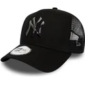 shapka-izvita-traker-cherna-snapbek-infill-a-frame-na-new-york-yankees-mlb-ot-new-era