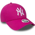 rosa-verstellbare-curved-cap-9forty-essential-der-new-york-yankees-mlb-von-new-era