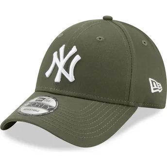 grune-verstellbare-curved-cap-9forty-league-essential-der-new-york-yankees-mlb-von-new-era