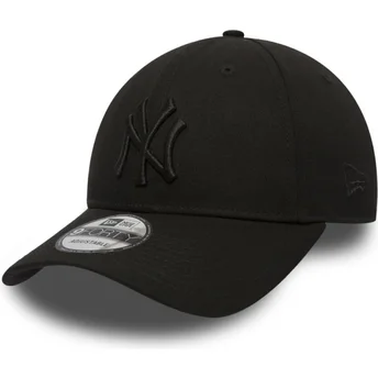 Черна извита регулируема шапка с черно лого 9FORTY League Essential на New York Yankees MLB от New Era