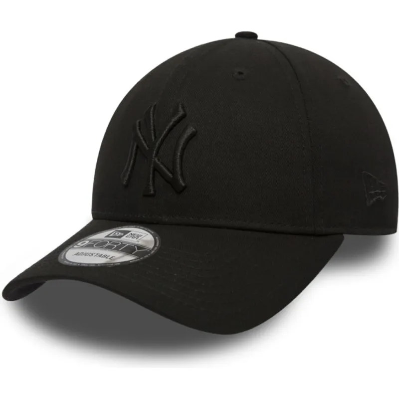 sort-justerbar-curved-kasket-med-sort-logo-9forty-league-essential-fra-new-york-yankees-mlb-fra-new-era