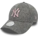 new-era-new-york-yankees-mlb-9forty-tech-jersey-gra-justerbar-buet-kasket-med-lyserodt-logo