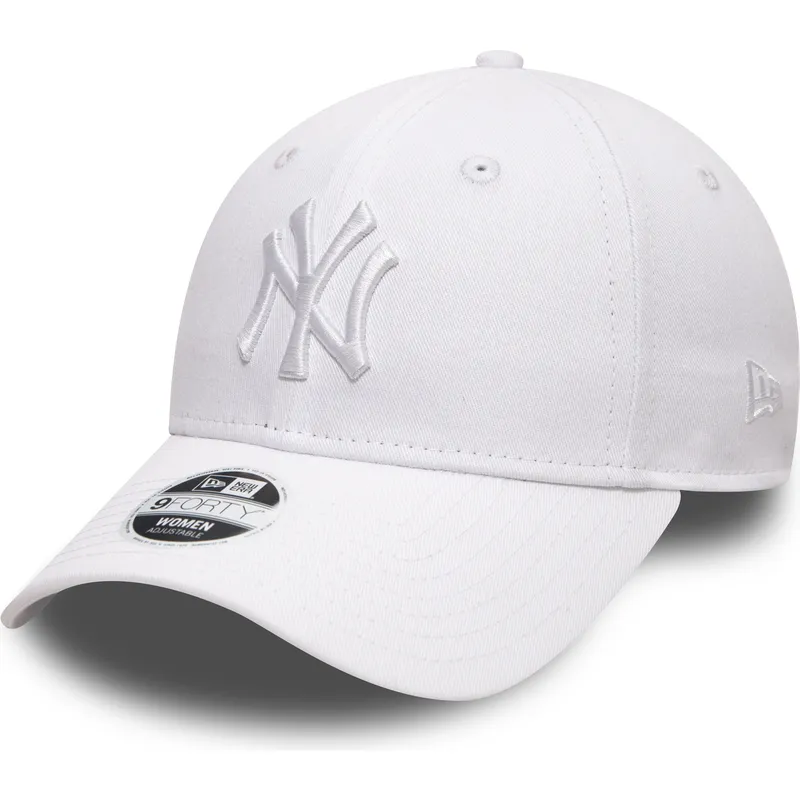 hvid-justerbar-curved-kasket-med-hvidt-logo-9forty-league-essential-fra-new-york-yankees-mlb-fra-new-era