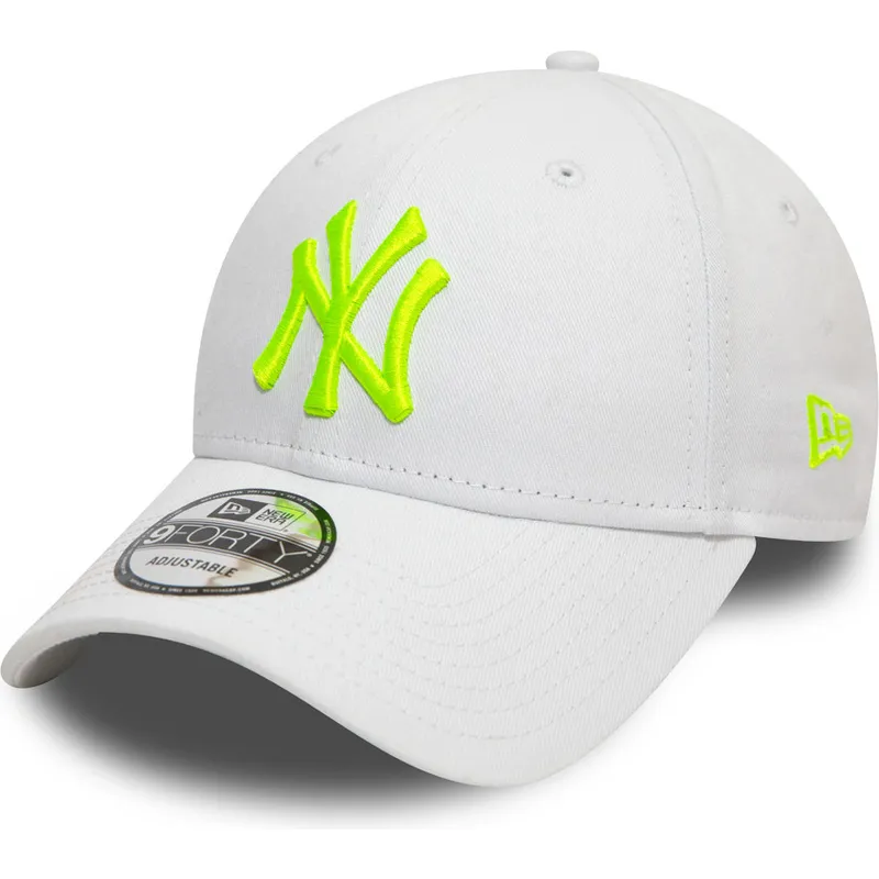 shapka-izvita-byala-reguliruem-9forty-league-essential-neon-na-new-york-yankees-mlb-ot-new-era