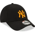 verstellbare-schwarze-kappe-mit-gebogenem-schirm-und-orangem-logo-9forty-league-essential-neon-der-new-york-yankees-mlb-von-new-