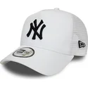 shapka-izvita-shapka-traker-byala-snapbek-essential-a-frame-na-new-york-yankees-mlb-ot-new-era