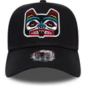 shapka-izvita-traker-tmnosin-snapbek-bear-tattoo-pack-a-frame-ot-new-era