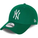 shapka-izvita-zelena-reguliruem-9forty-league-essential-na-new-york-yankees-mlb-ot-new-era