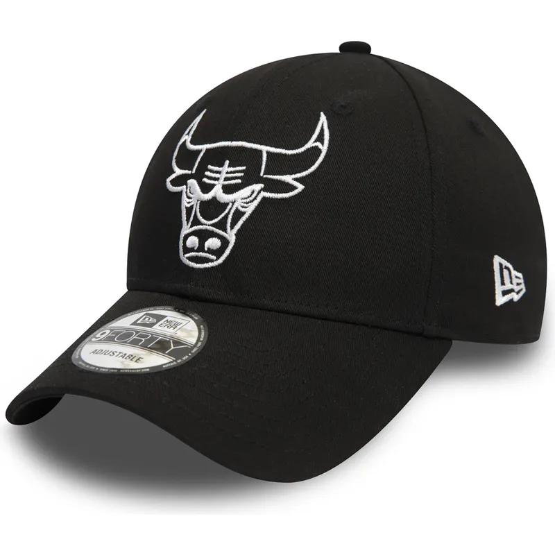 sort-justerbar-curved-kasket-med-hvidt-logo-9forty-league-essential-fra-chicago-bulls-nba-fra-new-era