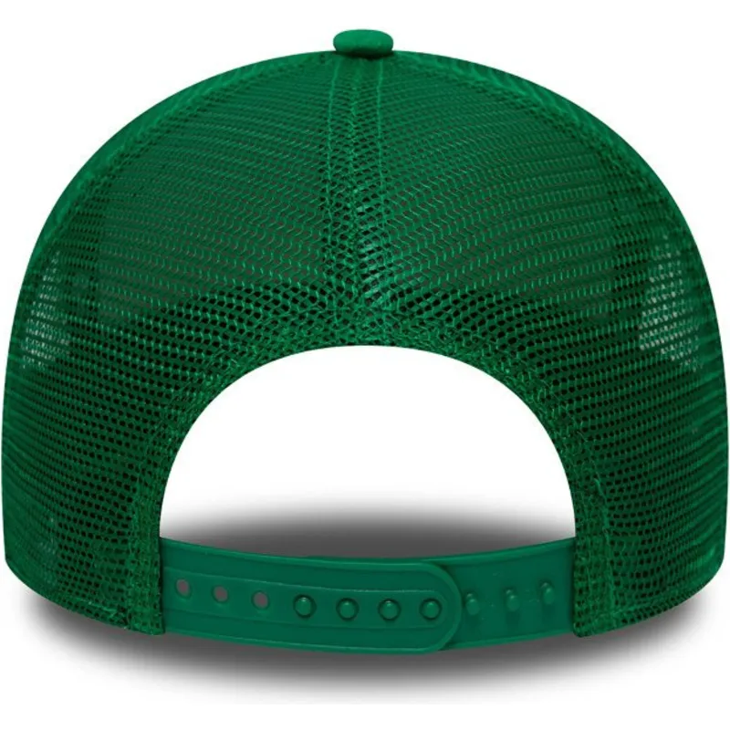 shapka-izvita-traker-zelena-snapbek-shadow-tech-a-frame-na-boston-celtics-nba-ot-new-era