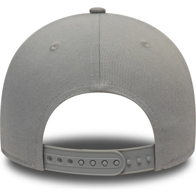 shapka-izvita-siv-snapbek-9forty-repreve-pop-na-boston-red-sox-mlb-ot-new-era