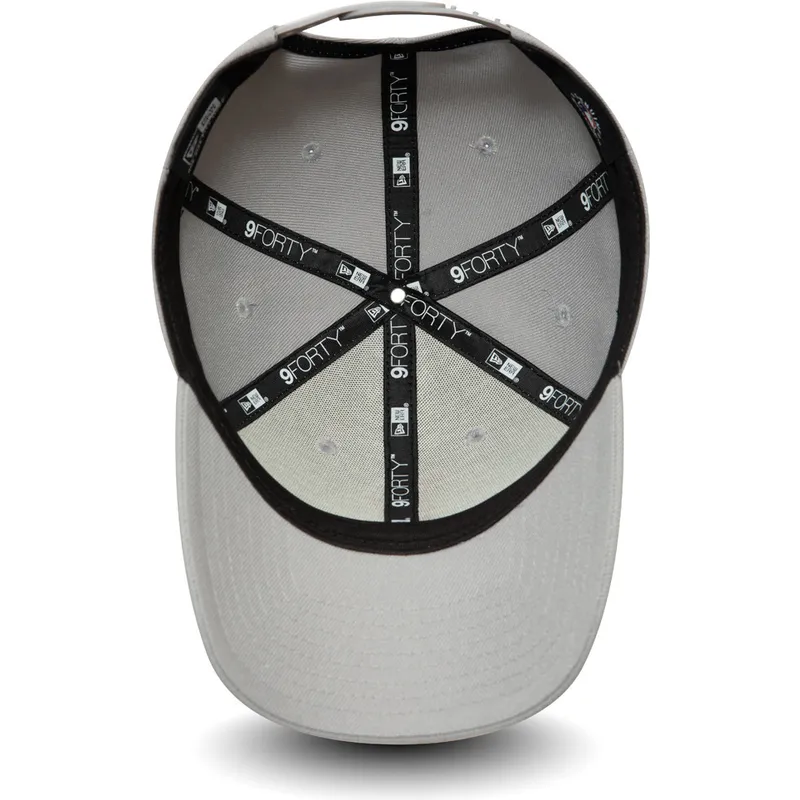 shapka-izvita-siv-snapbek-9forty-repreve-pop-na-boston-red-sox-mlb-ot-new-era