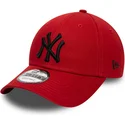 shapka-izvita-chervena-reguliruem-9forty-league-essential-na-new-york-yankees-mlb-ot-new-era