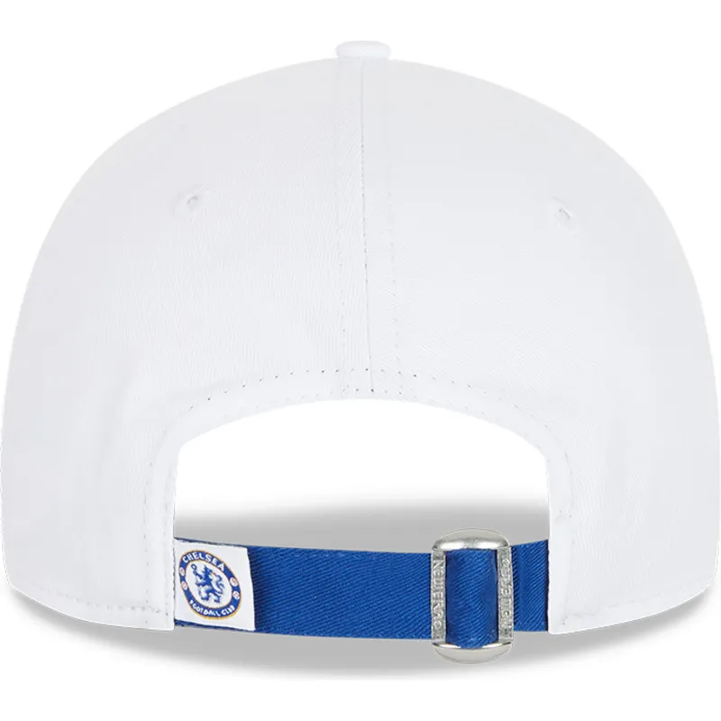 shapka-izvita-byala-reguliruem-9forty-cotton-wordmark-na-chelsea-football-club-premier-league-ot-new-era