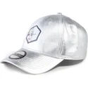 verstellbare-silberne-curved-cap-elsa-frozen-2-disney-von-difuzed