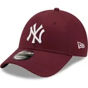 shapka-izvita-chervena-reguliruem-9forty-league-essential-na-new-york-yankees-mlb-ot-new-era