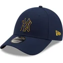 verstellbare-dunkelblaue-kappe-mit-gebogenem-schirm-und-blau-gelbem-logo-9forty-pop-outline-der-new-york-yankees-mlb-von-new-era