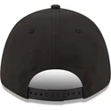 boston-red-sox-mlb-9forty-verstellbare-schwarze-und-silberne-kappe-mit-gebogenem-schirm-von-new-era