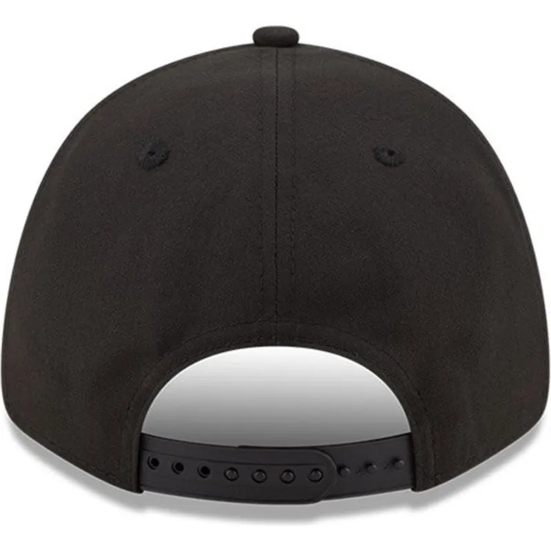 shapka-izvita-cherna-reguliruem-9forty-black-and-gold-na-new-york-yankees-mlb-ot-new-era