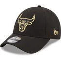 shapka-izvita-cherna-snapbek-9forty-black-and-gold-na-chicago-bulls-nba-ot-new-era