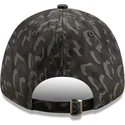shapka-izvita-kamuflazh-reguliruem-9forty-all-over-camo-na-chicago-bulls-nba-ot-new-era
