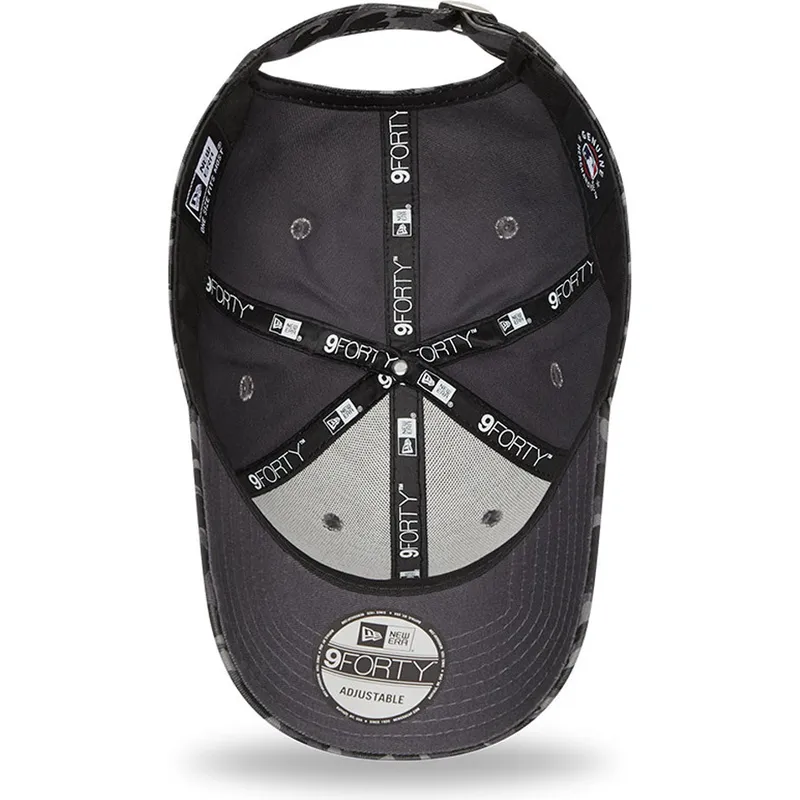shapka-izvita-kamuflazh-reguliruema-9forty-all-over-camo-na-new-york-yankees-mlb-ot-new-era