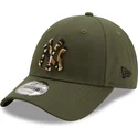 verstellbare-grune-9forty-camo-infill-kappe-der-new-york-yankees-mlb-von-new-era