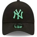 shapka-izvita-cherna-reguliruem-9forty-league-essential-na-new-york-yankees-mlb-ot-new-era