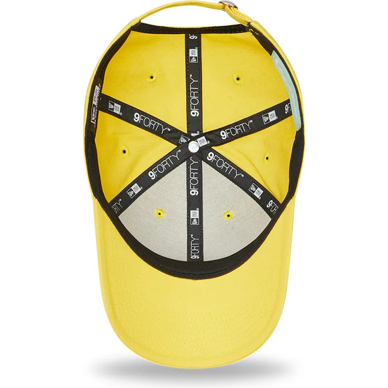 shapka-izvita-zhlt-reguliruem-9forty-essential-na-vespa-piaggio-ot-new-era shapka-izvita-zhlt-reguliruem-9forty-essential-na-vespa-piaggio-ot-new-era