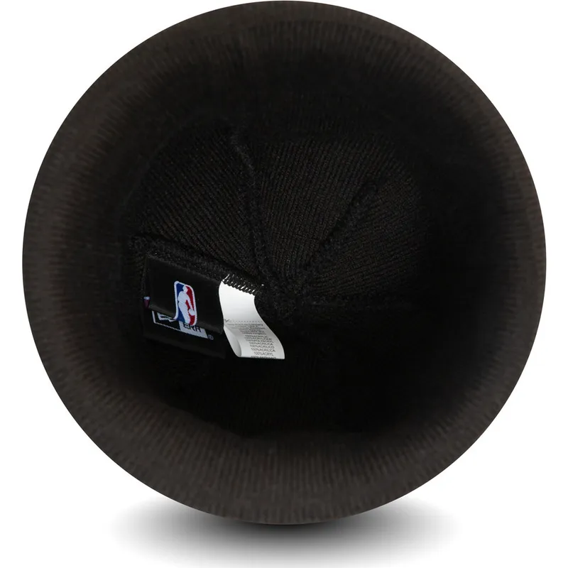 shapka-cherna-team-cuff-na-chicago-bulls-nba-ot-new-era