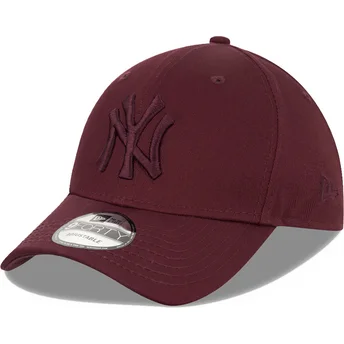shapka-izvita-chervena-snapbek-9forty-league-essential-na-new-york-yankees-mlb-ot-new-era