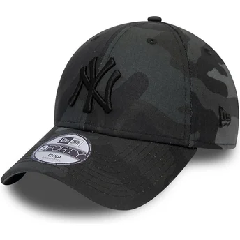 Justerbar sort camouflage buet kasket til børn med sort logo 9FORTY League Essential New York Yankees MLB fra New Era