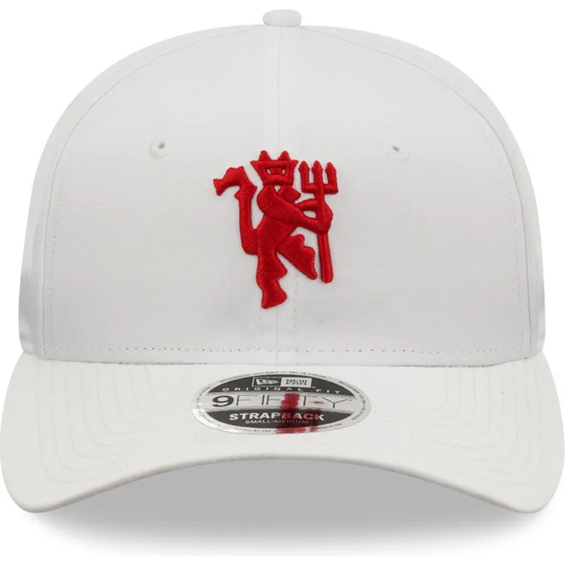 shapka-izvita-byala-reguliruem-9fifty-na-manchester-united-football-club-premier-league-ot-new-era