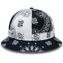 new-era-paisley-explorer-eimerhut-in-marineblau