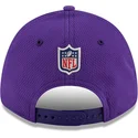 casquette-courbee-violette-et-noire-snapback-9forty-stretch-snap-sideline-road-minnesota-vikings-nfl-new-era