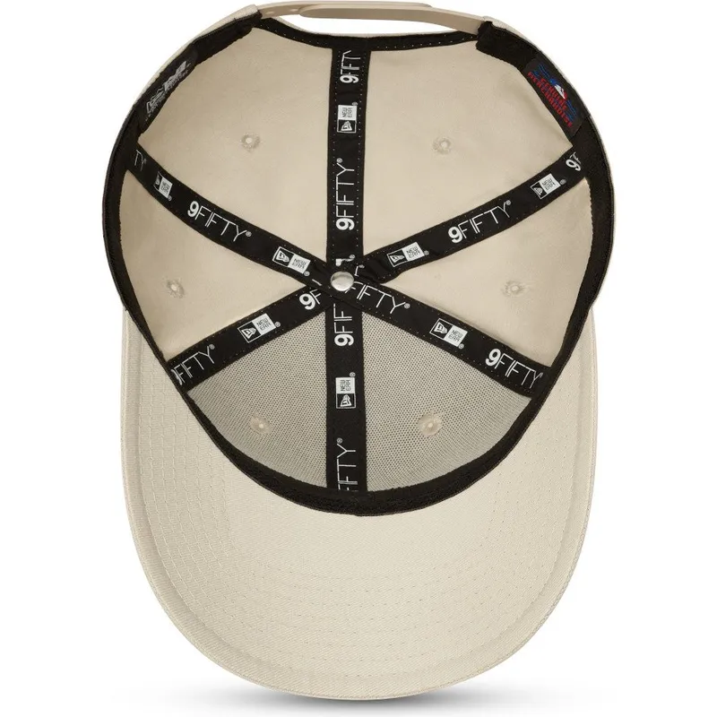 gorra-curva-beige-snapback-9fifty-stretch-snap-league-essential-de-new-york-yankees-mlb-de-new-era