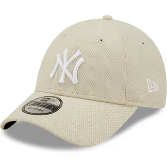 Шапка извита бежов регулируем 9FORTY Diamond Era на New York Yankees MLB от New Era