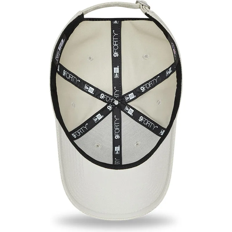 beige-verstellbare-curved-cap-9forty-diamond-era-der-new-york-yankees-mlb-von-new-era