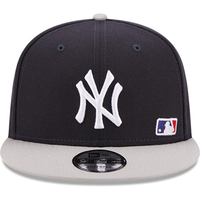 navy blue yankee snapback