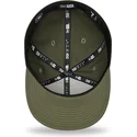grune-eng-anliegende-59fifty-league-essential-kappe-der-new-york-yankees-mlb-von-new-era