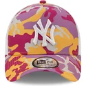 shapka-izvita-traker-roza-snapbek-a-frame-camo-pack-na-new-york-yankees-mlb-ot-new-era