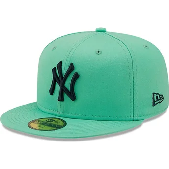 shapka-ploska-sinya-prilepnala-59fifty-league-essential-na-new-york-yankees-mlb-ot-new-era